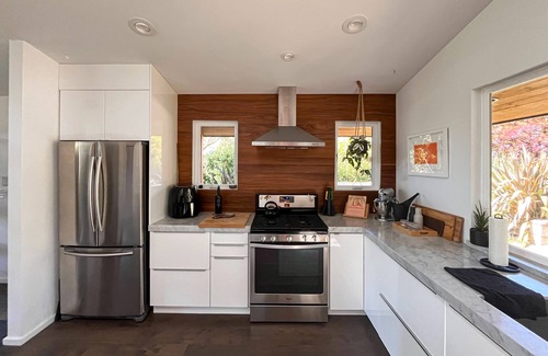 Healdsburg House | Updated home w/bocce ball court, large yard, deck & grill - Russian River views