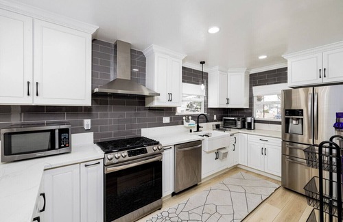 Southwood House | Updated in 2022 - Big Backyard - Close to Beach