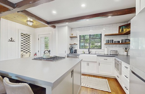 Lake Arrowhead House | Updated Lake View Home w/Fireplace, Gas Grill, & AC - Close to Lake - Dogs ok