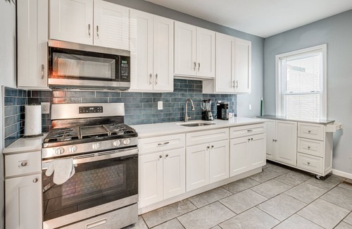Linden House | Updated Linden Home: Visit NYC & Newark!