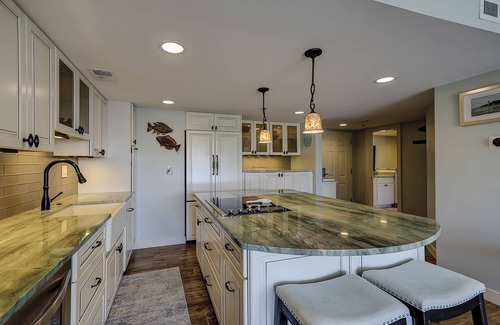 Palmetto Dunes Condo | Updated Luxury Remodeled Ocean view Villa Bikes & Beach Gear included