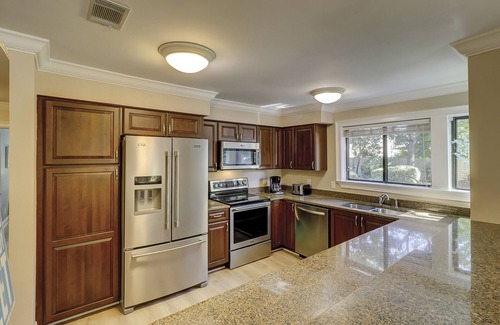 Hilton Head Island Condo | Updated Luxury 3 BR Forest Beach Condo in Springwood Bikes & Beach Gear included