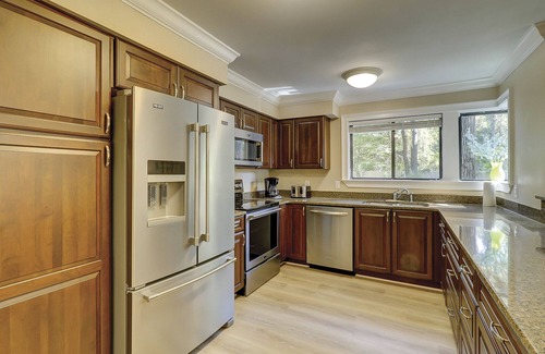 Hilton Head Island Condo | Updated Luxury 3 BR Forest Beach Condo in Springwood Bikes & Beach Gear included