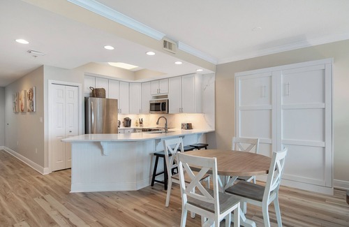 Gulf Shores Condo | Updated luxury beachfront condo in killer location! Walking distance to Hangout.