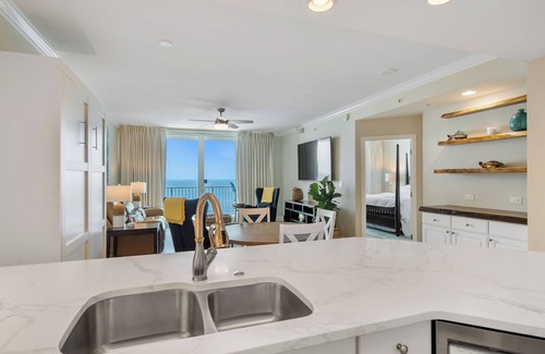 Gulf Shores Condo | Updated luxury beachfront condo in killer location! Walking distance to Hangout.