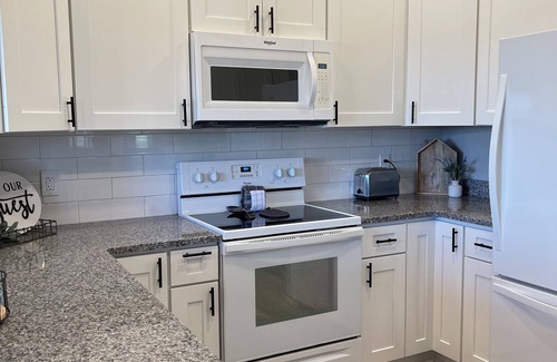 Branson West Condo | Updated Luxury Condo With Fireplace Near Branson Strip and Silver Dollar City