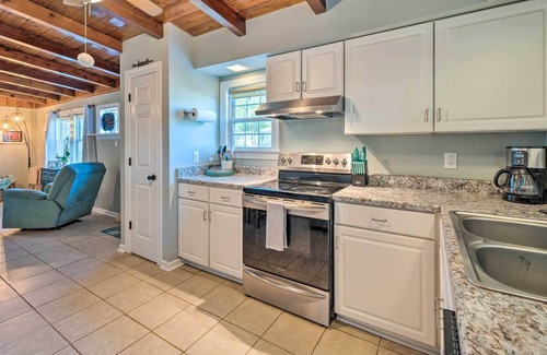 Long Beach House | Updated Oak Island Getaway Near Fishing Dock!