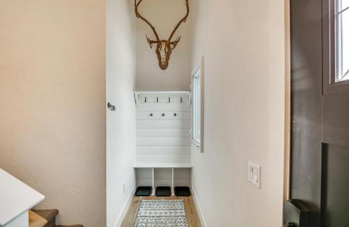 Palmer House | Updated Palmer Vacation Rental Less Than 1 Mi to Downtown!