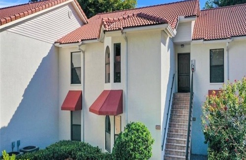 Pelican Bay Condo | Updated Pelican Bay Condo Near Beach and Overlooking Pool/Tropical Gardens.