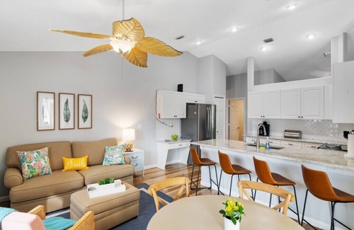 Sebastian Highlands House | Updated Private 3/2 Beach Getaway w/Heated Pool