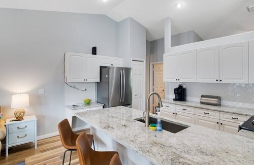 Sebastian Highlands House | Updated Private 3/2 Beach Getaway w/Heated Pool