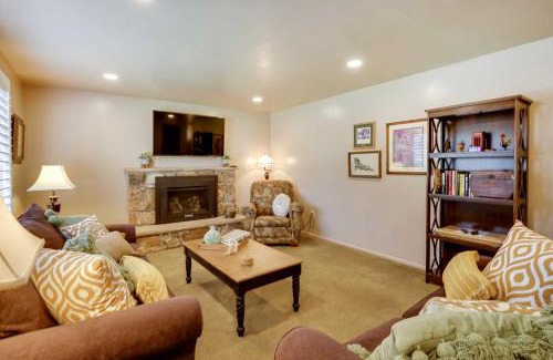 Taylorsville Apartment | Updated Ranch Apartment with Deck - 9 Mi to Downtown