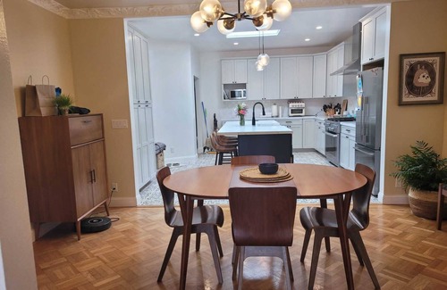 Outer Sunset House | Updated SF victorian steps from Golden Gate Park