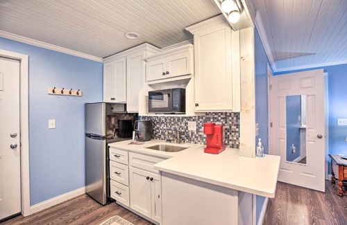 Williamstown Apartment | Updated Williamstown Apartment with Kitchen!