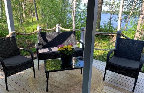 Ahtari Ski Chalet | Upea hiekkaranta mökki