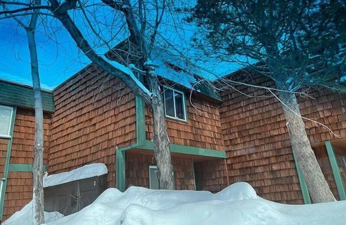 Tahoe Keys Condo | Upgraded Condo with Private Boat Dock - Ski Lease Available