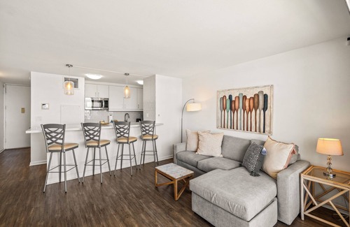 Kihei Condo | Upgraded Corner Unit with Amazing Pool and Ocean Views! - Sugar Beach #421