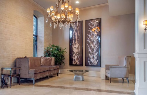 Central Business District House | Upgraded Double Room, Riverfront Hotel – Walk to French Quarter