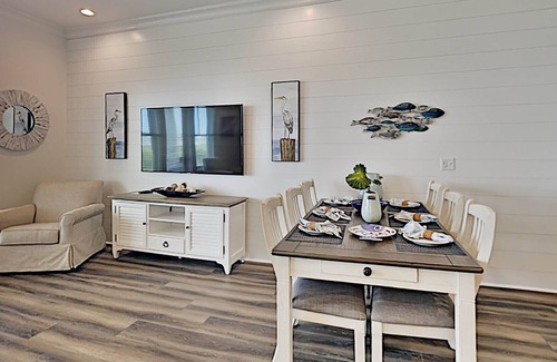 Gulf Shores House | Upgraded home w. luxe touches, pool access, walk to beach