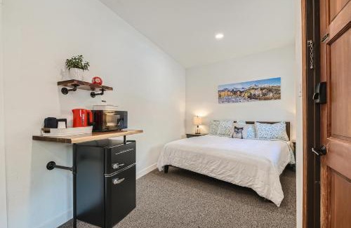 Idaho Springs Hotel | Uplift Inn