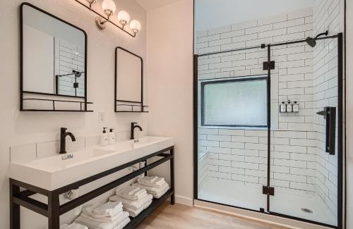 Idaho Springs Hotel | Uplift Inn