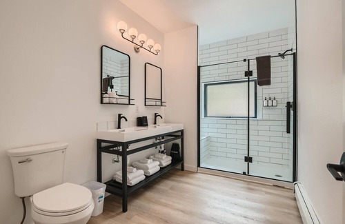Idaho Springs Hotel | Uplift Inn