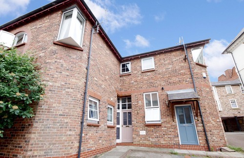 York House | Upmarket 2 bed Townhouse within the City Walls with parking.
