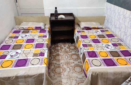 New Delhi House | Uppal's PG sharing room with breakfast & dinner