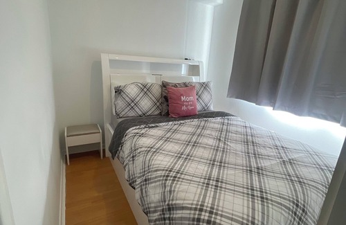 Grays Apartment | UPPAMOST luxury home,One room, in share house.