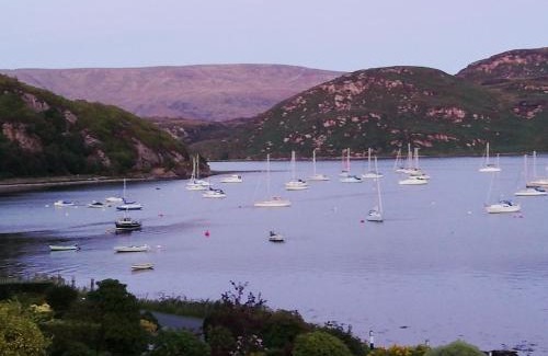 Tighnabruaich House | Upper Alta Apartment