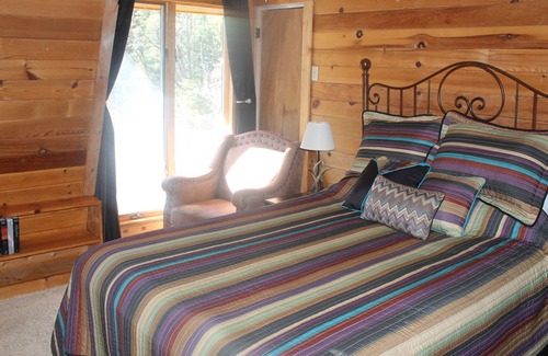 Ruidoso House | Upper Canyon charmer on the river