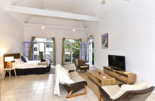 Waterloo Apartment | Upper Chapel