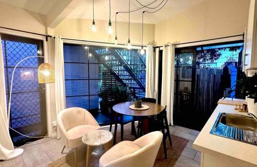 Waterloo Apartment | Upper Chapel Loft Apartment