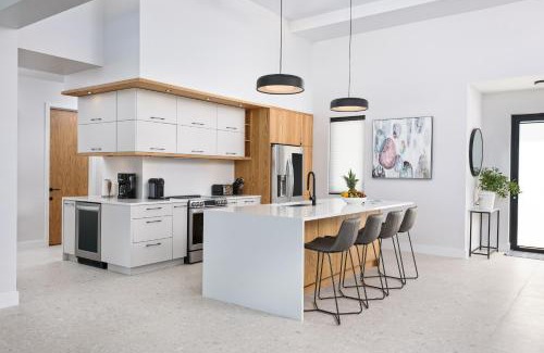 Leeward Settlement Villa | Upper East Side Enclave # 18