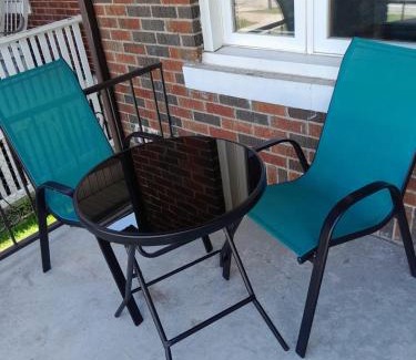 South Central Apartment | Upper Floor 2 bedroom Unit