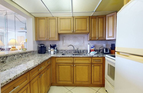 Madeira Beach Condo | Upper Floor with Exceptional Views. Beachfront Studio. Private and Peaceful Complex. Heated Pool.
