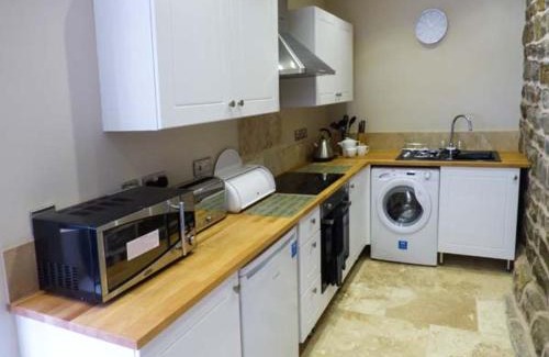 Cauldon Low House | Upper Greenhills Farm
