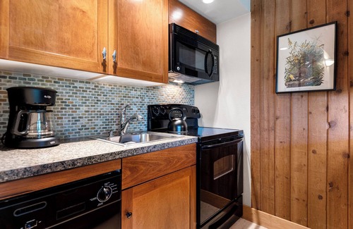Century West Condo | Upper-Level Condo, close to pool, Mt. Bachelor Village Amenities