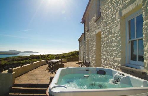 St Brides House | Upper Porthmawr - 5 Bedroom Cottage - Whitesands