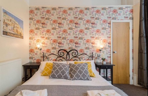 Kemptown Hotel | Upper Rock 4 - double room en-suite