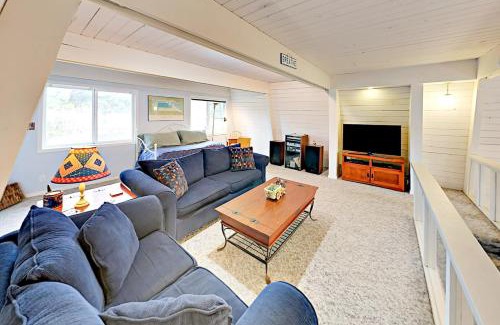 Oceanside House | Upper Sky Beach Cabin