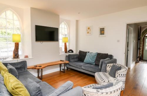 Tan-y-groes Apartment | Upper Vestry