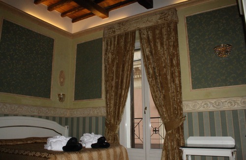 Rione III Colonna House | Upper View Suite