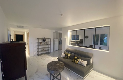 Vence House | Upper villa with garden and large sunny terrace