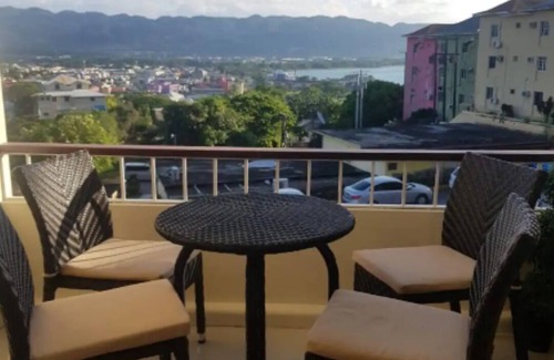 Montego Bay Condo | Upperdeck studio