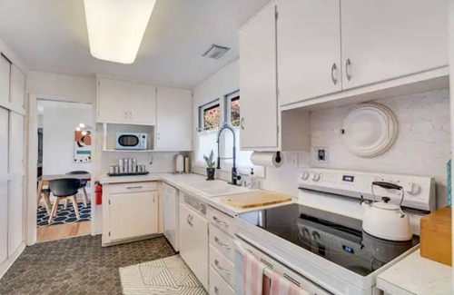 North End House | UPS/PROCTOR - MID MOD HOME