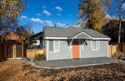 North Star House | Upscale 1BR Downtown Cottage