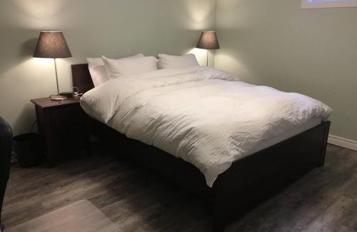 Highland Apartment | Upscale 2-Bedroom Basement Apartment