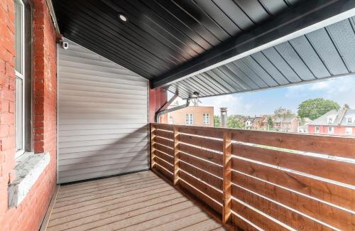 Central Hamilton Apartment | Upscale 2BR Condo with Netflix - Prime Location