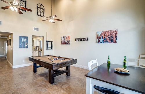 Black Mountain House | Upscale 4 BR Home with RV parking